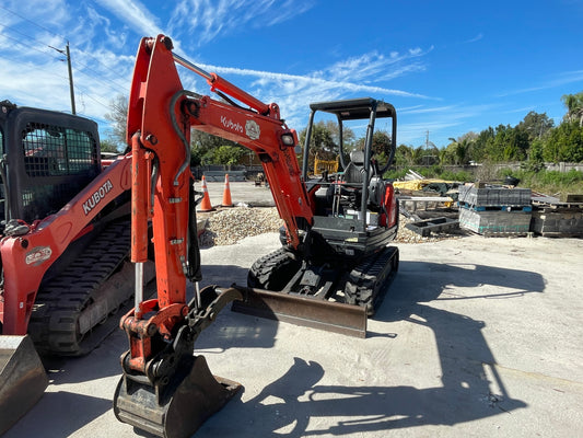 Kubota KX71-3 SUPER SERIES COMPACT EXCAVATOR