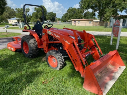 Kubota L2501 4x4 HST LA525 LOADER RCF2060 MOWER